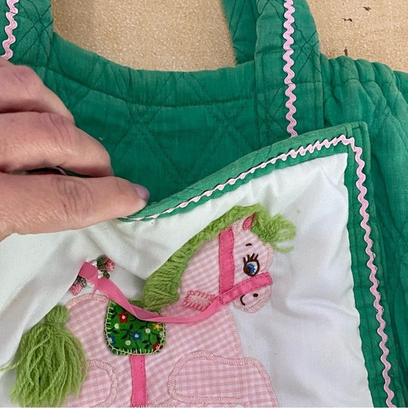 Vintage 80’s Children’s Green Quilted Book Bag With Rocking Horse - Picture 4 of 6